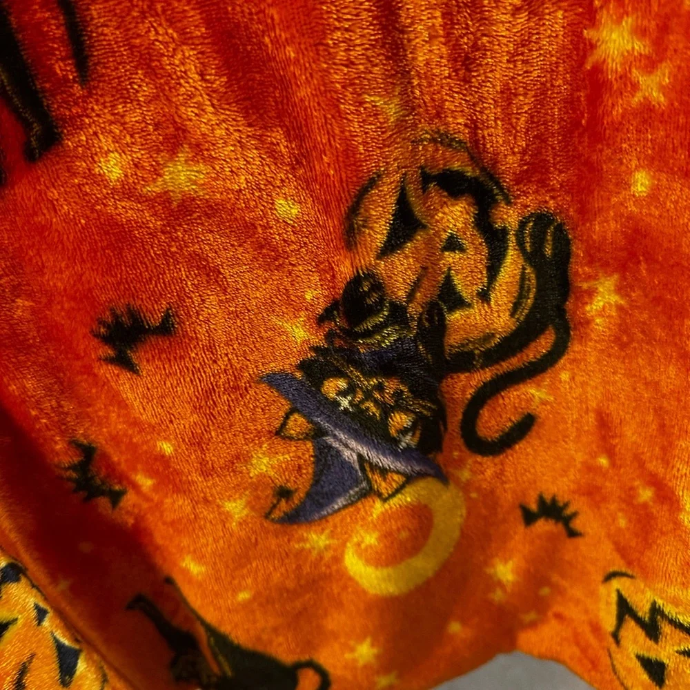 Halloween Plush Throw Blanket with Black Cats & Jack-o'-Lanterns